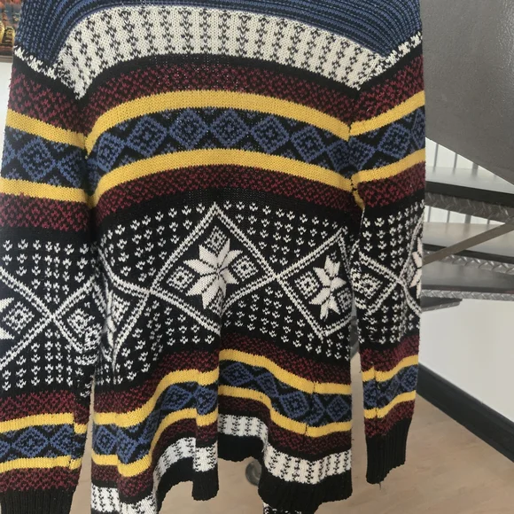 Multicolor Patterned Women's Sweater - Picture 3 of 5